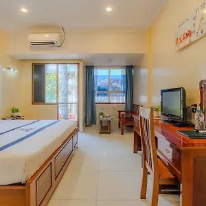 Khach San Hanh Long Hotel